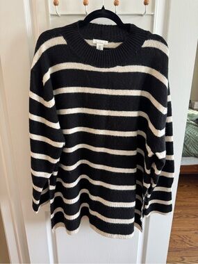 H&M Maternity Black and White Striped Sweater